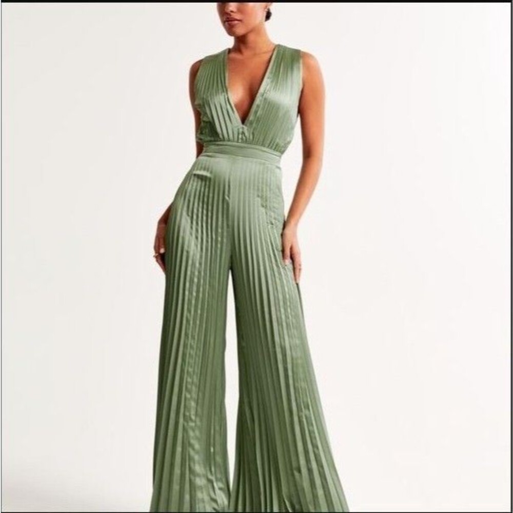 Abercrombie Giselle Pleated Satin Jumpsuit Women's Sage Green XXS Petite - Picture 2 of 11